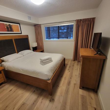 Rocky Mountain Getaway Apartment แคนมอร์ ภายนอก รูปภาพ